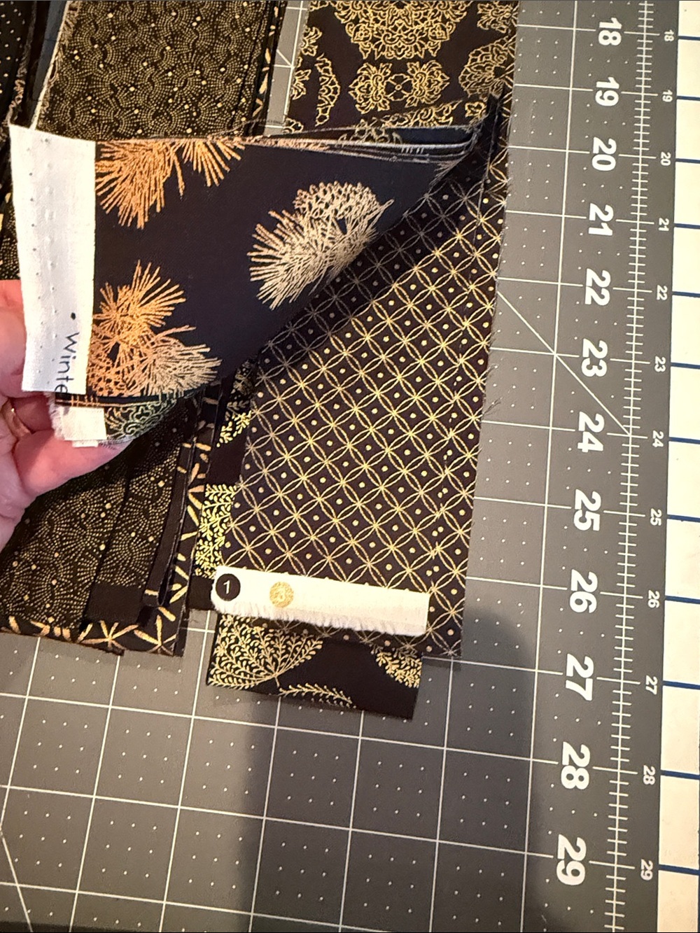 2.5x 42” strips high quality cotton fabric Black & Gold Patterned - Picture 12 of 13